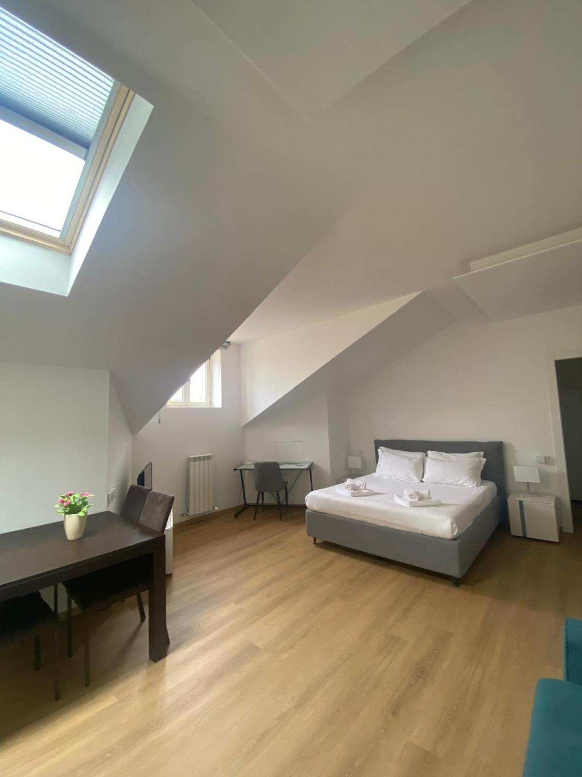 Palazzo Venezian 5 Apartment Trieste Ngoại thất bức ảnh